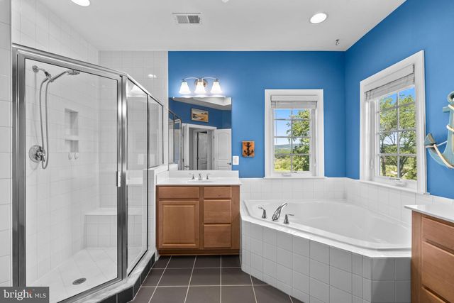 18585 MONTAGUE PL, Purcellville, VA 20132