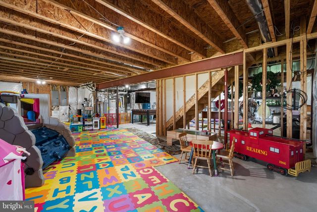18585 MONTAGUE PL, Purcellville, VA 20132