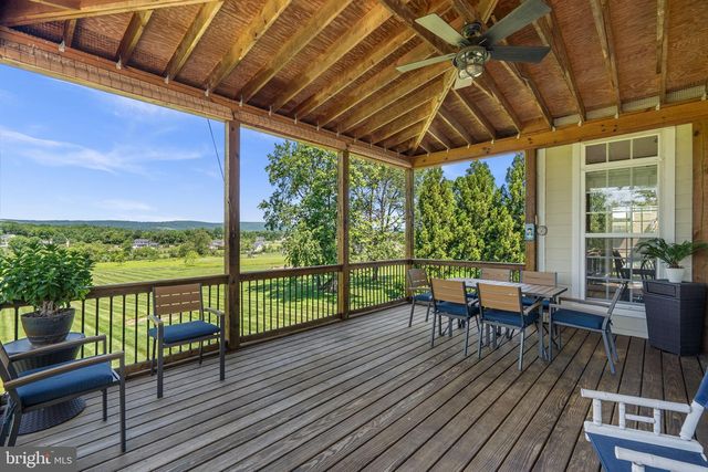 18585 MONTAGUE PL, Purcellville, VA 20132