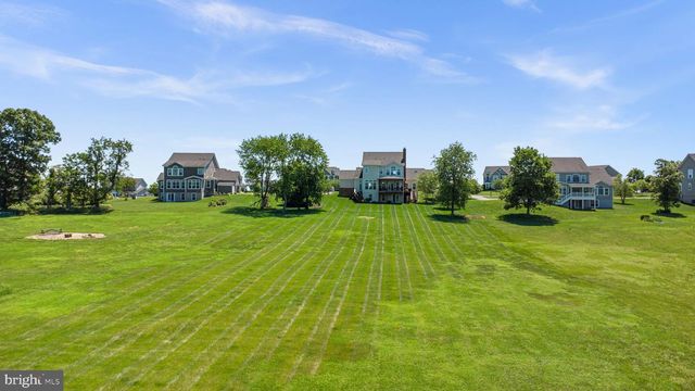 18585 MONTAGUE PL, Purcellville, VA 20132