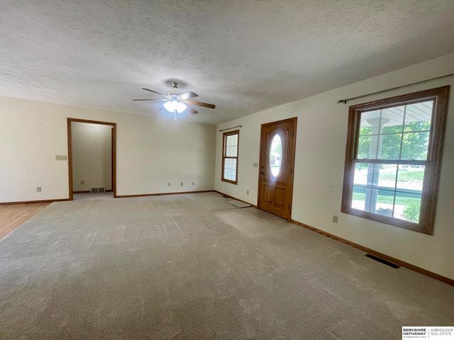 215 Arthur Street, Blair, NE 68008