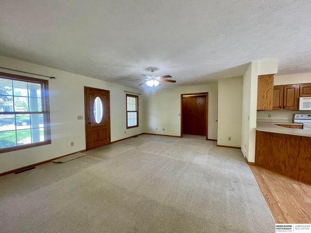 215 Arthur Street, Blair, NE 68008