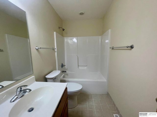 215 Arthur Street, Blair, NE 68008