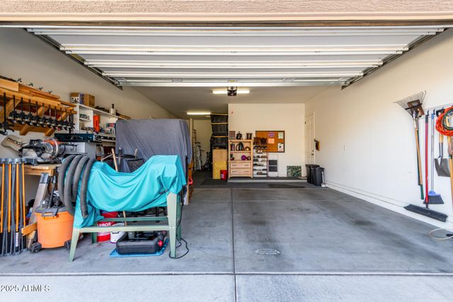 16561 W CIELO GRANDE Avenue, Surprise, AZ 85387