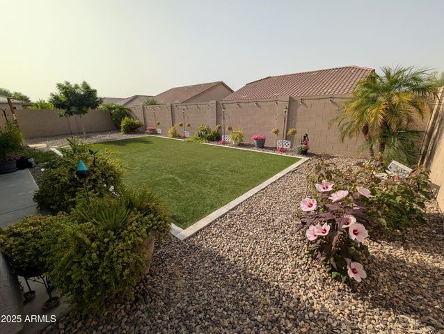 16561 W CIELO GRANDE Avenue, Surprise, AZ 85387