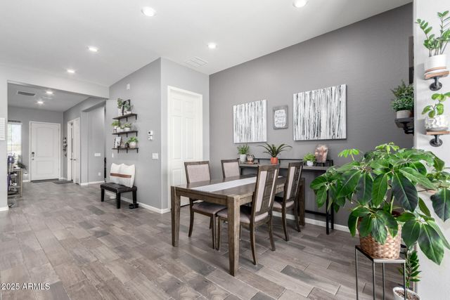 16561 W CIELO GRANDE Avenue, Surprise, AZ 85387