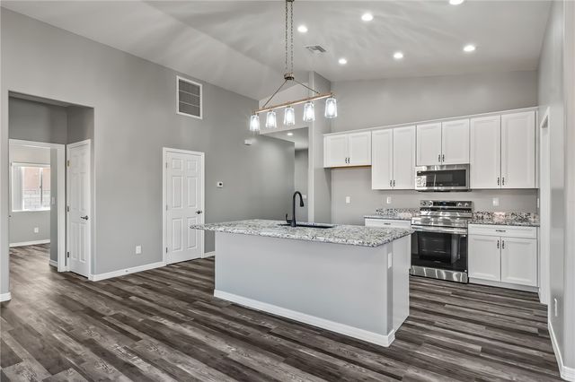 1973 E La Entrada Place, Fort Mohave, AZ 86426