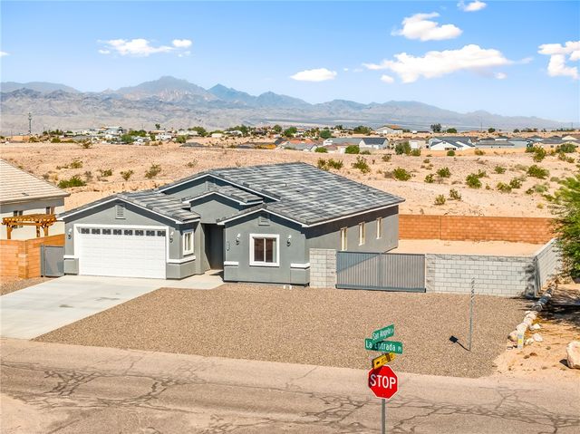 1973 E La Entrada Place, Fort Mohave, AZ 86426