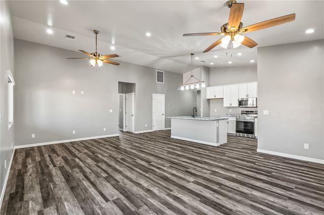 1973 E La Entrada Place, Fort Mohave, AZ 86426