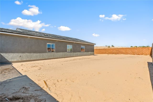 1973 E La Entrada Place, Fort Mohave, AZ 86426