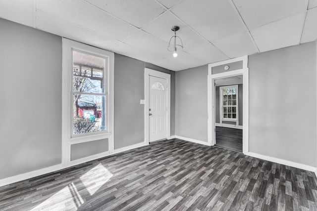 1318 N Douglas Avenue, Springfield, MO 65802