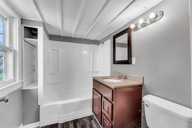 1318 N Douglas Avenue, Springfield, MO 65802