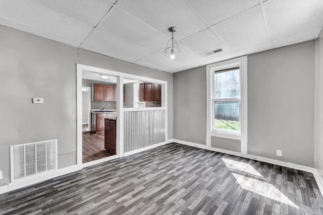 1318 N Douglas Avenue, Springfield, MO 65802