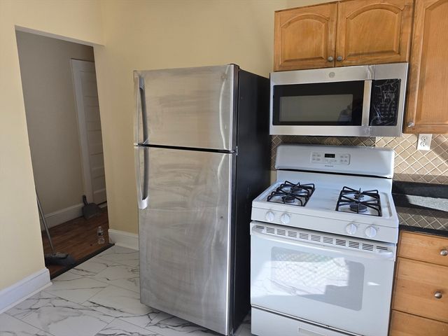 349 Hollis St 3, Framingham, MA 01702