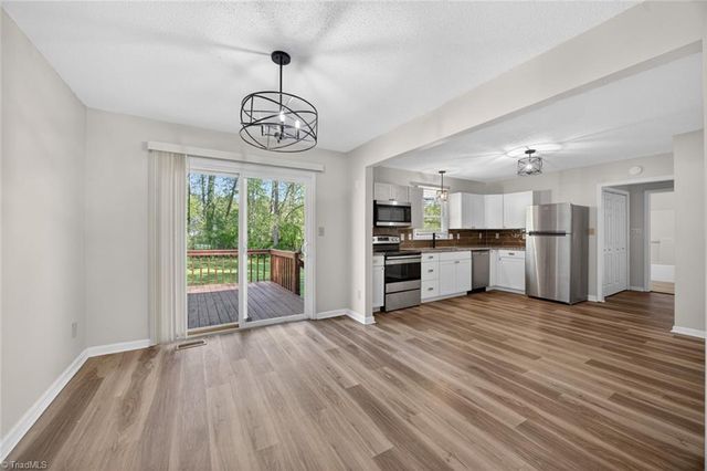2 Lord Foxley Court, Greensboro, NC 27405