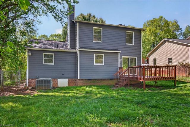2 Lord Foxley Court, Greensboro, NC 27405