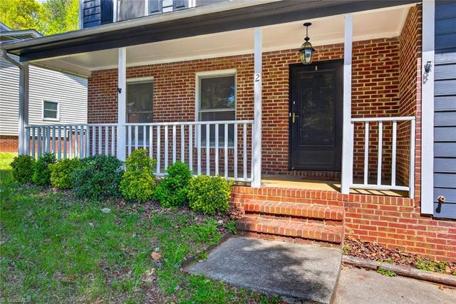 2 Lord Foxley Court, Greensboro, NC 27405