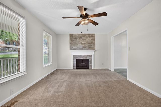 2 Lord Foxley Court, Greensboro, NC 27405