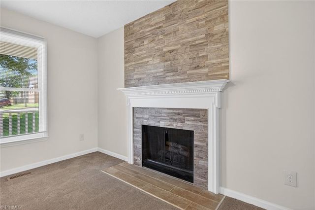 2 Lord Foxley Court, Greensboro, NC 27405