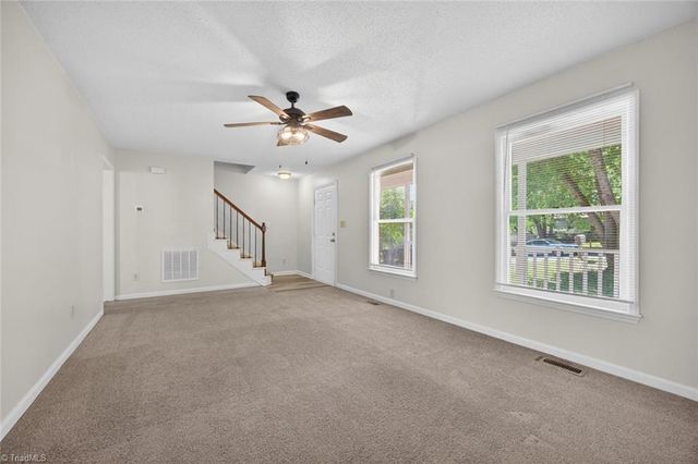 2 Lord Foxley Court, Greensboro, NC 27405