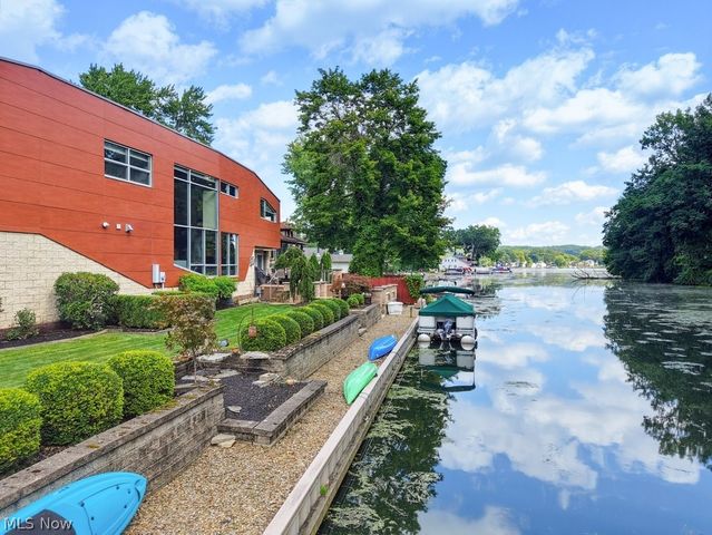 4961 Coleman Drive, Akron, OH 44319