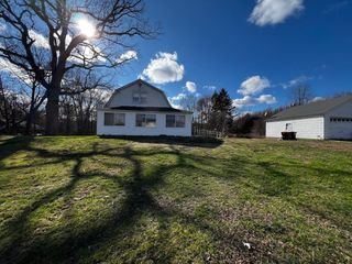 534 S West St, Agawam, MA 01030