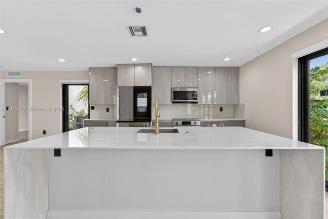 5101 N Miami Ave, Miami, FL 33137