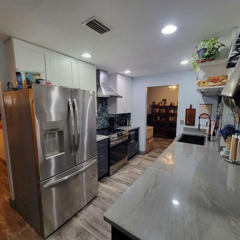 28800 WALKER DRIVE, Wesley Chapel, FL 33544