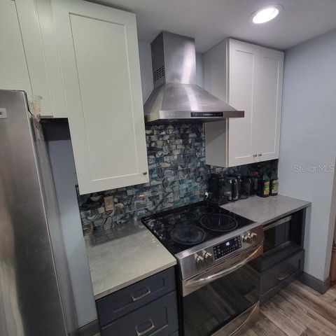 28800 WALKER DRIVE, Wesley Chapel, FL 33544