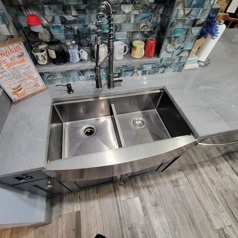 28800 WALKER DRIVE, Wesley Chapel, FL 33544