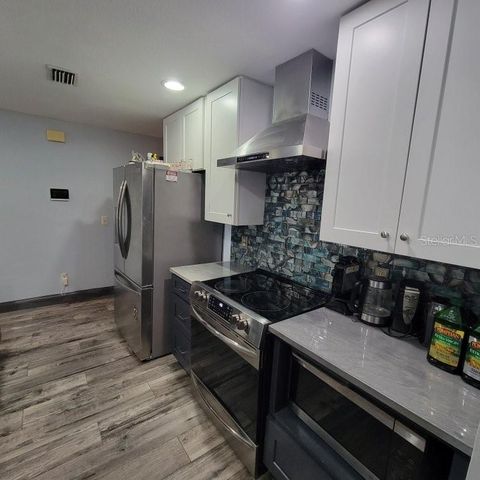 28800 WALKER DRIVE, Wesley Chapel, FL 33544