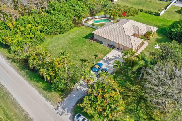 8671 N 155th Pl Place N, Palm Beach Gardens, FL 33418