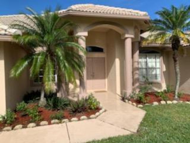 8671 N 155th Pl Place N, Palm Beach Gardens, FL 33418