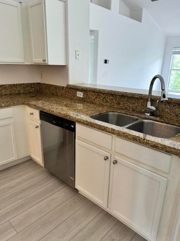 8671 N 155th Pl Place N, Palm Beach Gardens, FL 33418