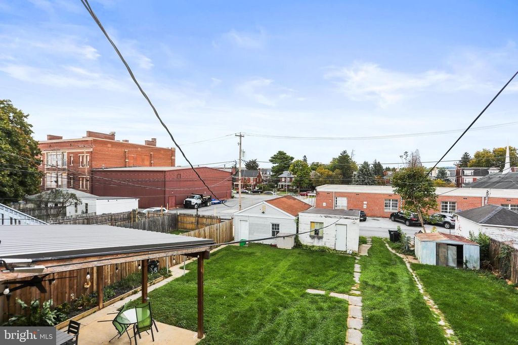 Image 42 of property listing at 640 PENNSYLVANIA AVE, York, PA 17404