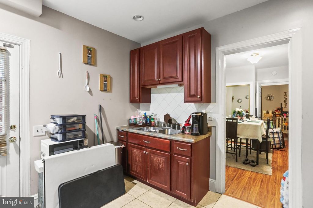 Image 9 of property listing at 640 PENNSYLVANIA AVE, York, PA 17404