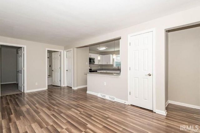 311-321 S Muller Parkway, Bloomington, IN 47403