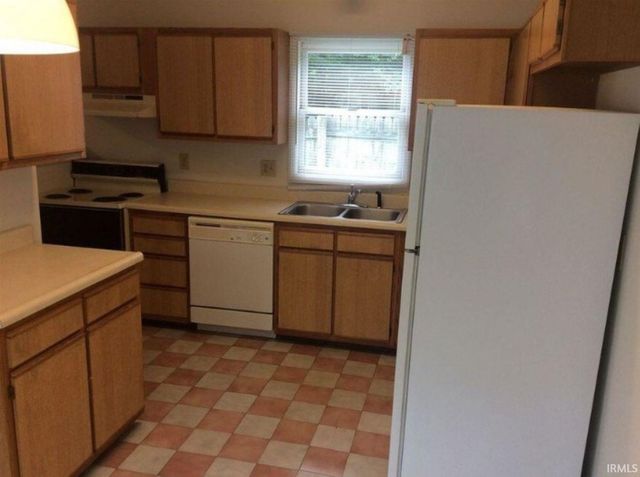 311-321 S Muller Parkway, Bloomington, IN 47403