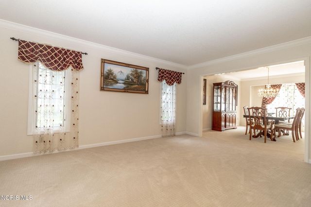 2910 Tracewood Drive, Toledo, OH 43617