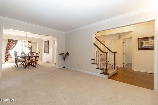 2910 Tracewood Drive, Toledo, OH 43617
