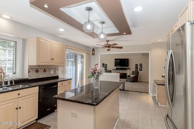 2910 Tracewood Drive, Toledo, OH 43617