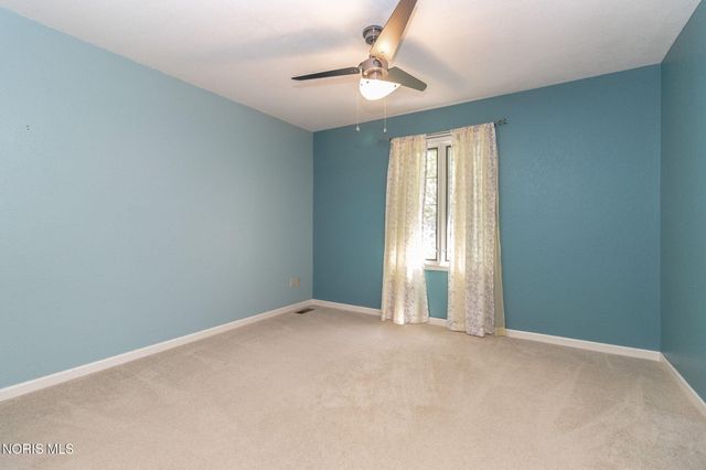 2910 Tracewood Drive, Toledo, OH 43617
