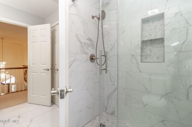 2910 Tracewood Drive, Toledo, OH 43617