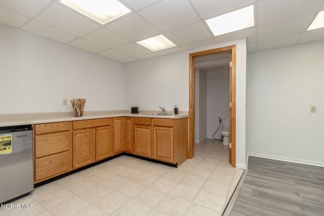2910 Tracewood Drive, Toledo, OH 43617