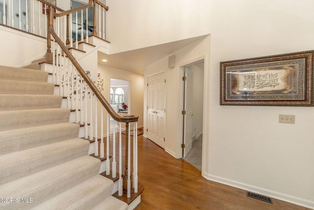2910 Tracewood Drive, Toledo, OH 43617