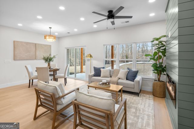 502 Point Road, Westminster, SC 29693