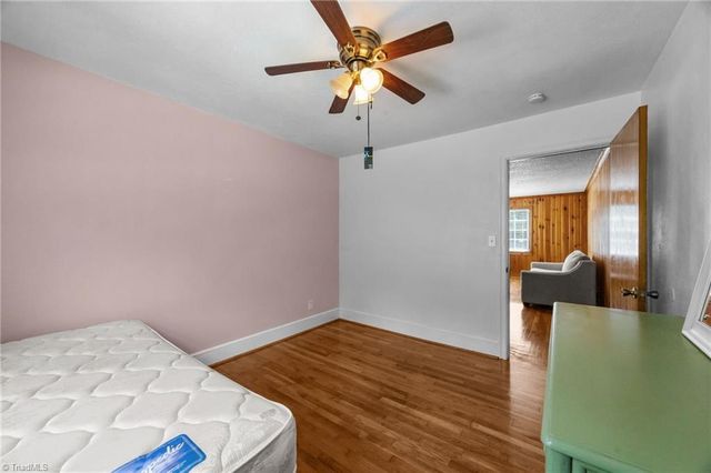 824 W Lexington Avenue, High Point, NC 27262