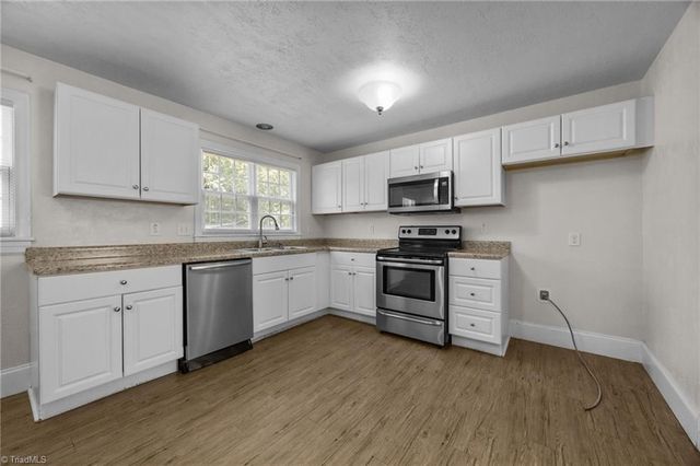 824 W Lexington Avenue, High Point, NC 27262