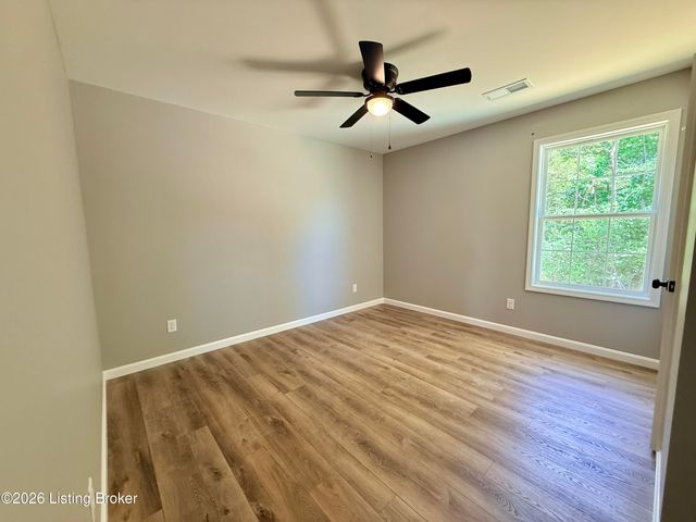 210 Tulip Dr, Bardstown, KY 40004