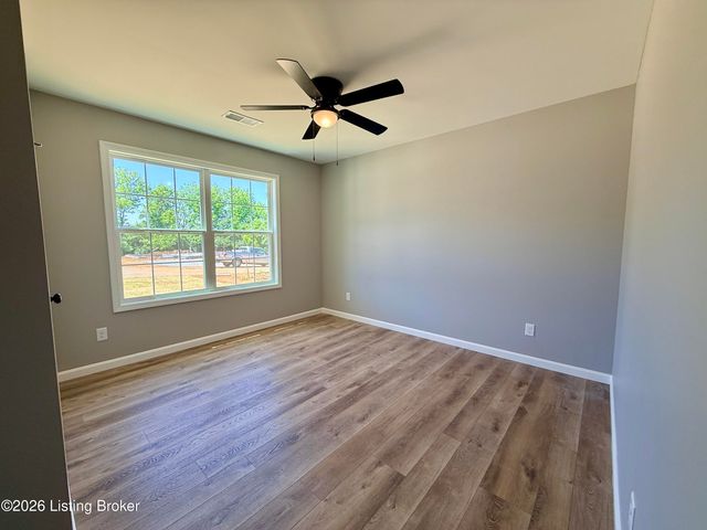 210 Tulip Dr, Bardstown, KY 40004
